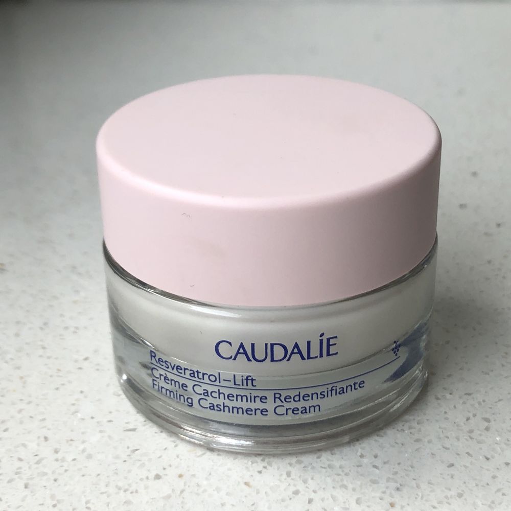 Caudalie Vinosource-hydra resveratrol-lit serum srobet pod oczy