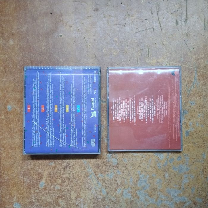 Płyty CD z muzyką.