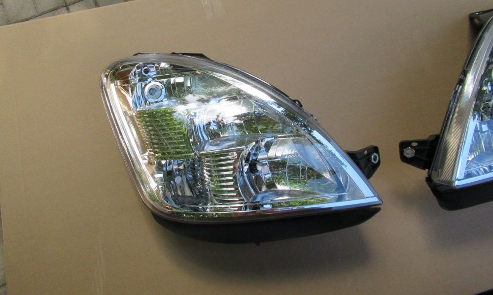 IVECO DAILY 2006 - lampa przednia lewa + prawa NOWE IDEALNE