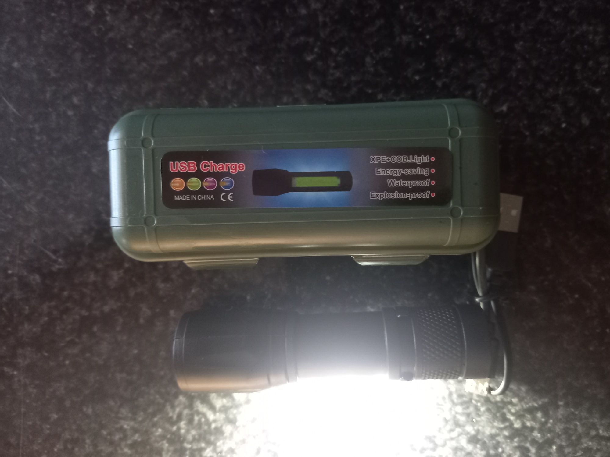 Lanterna Recarregável Led (Nova)