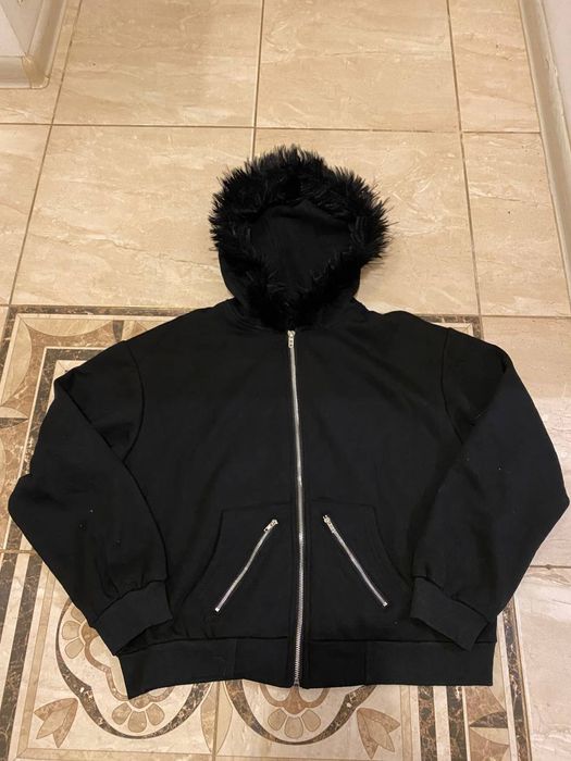 Зіп худі з мєховим капюшоном чорне аляска куртка opium y2k fur hoodie