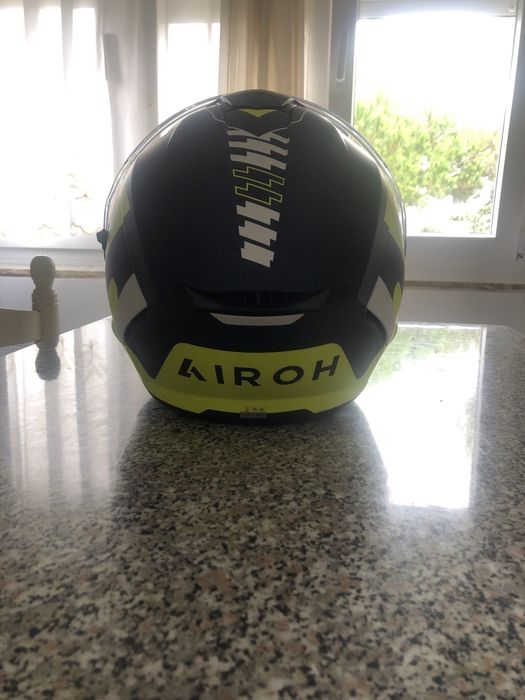 Capacete para moto Airoh