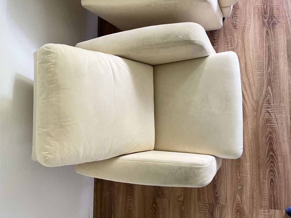 Zestaw wypoczynkowy sofa dwa fotele podnóżek