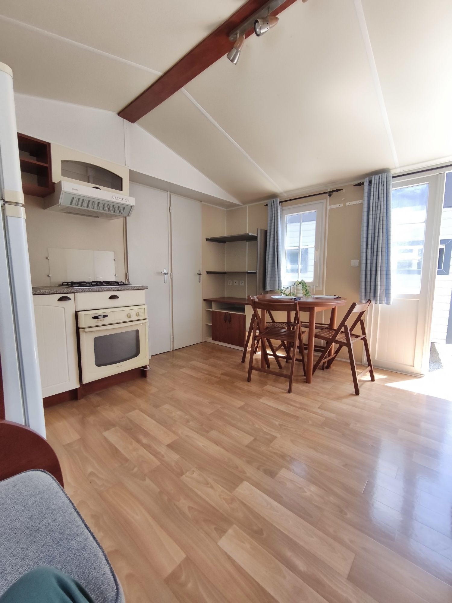 T2- 8,5*4Casa Móvel/Mobile Home/Bungalow/Casa Madeira