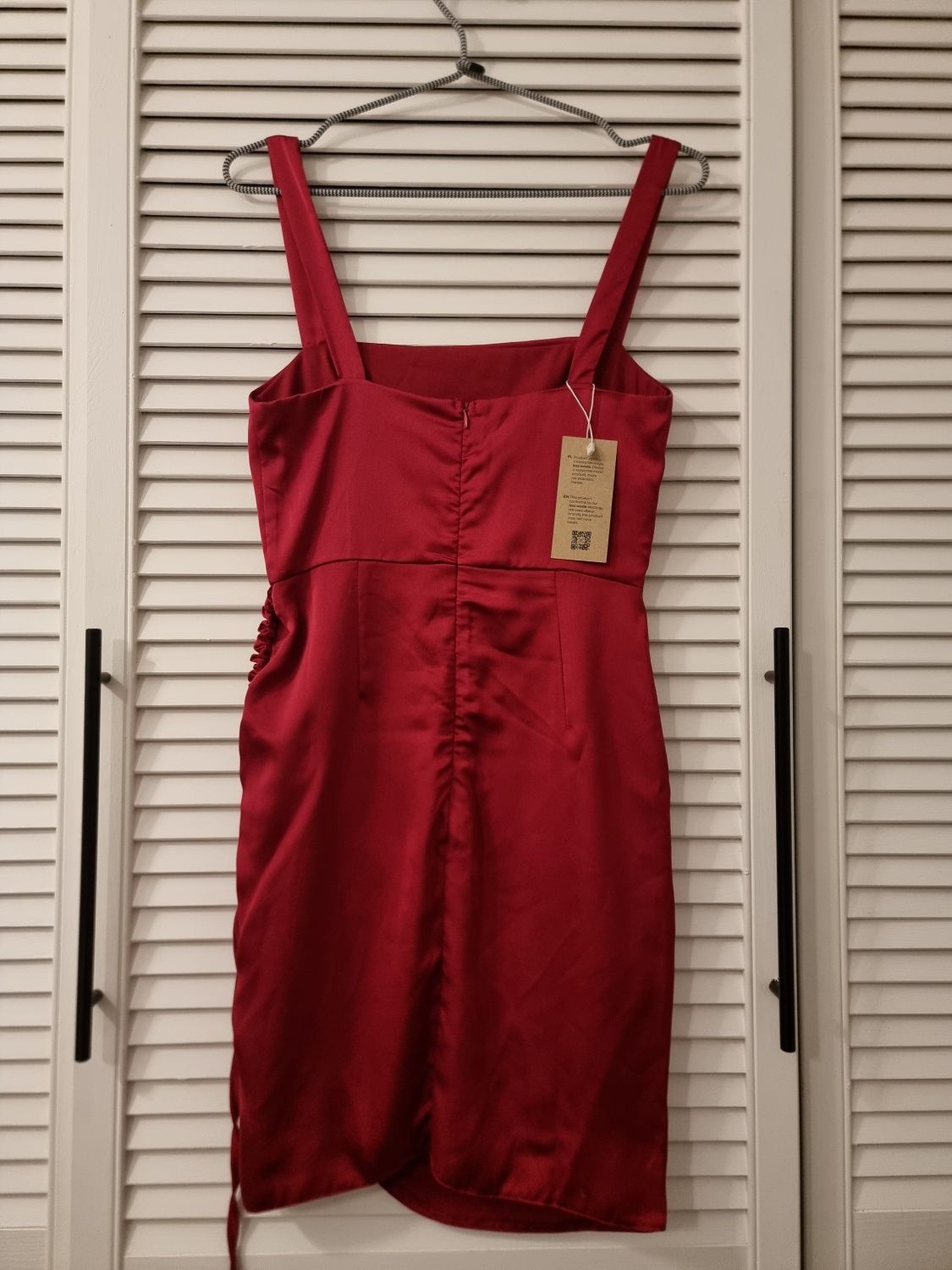 Sukienka satynowa atłasowa święta czerwona bordowa