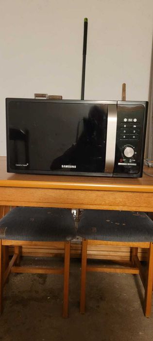 Mikrofalówka Kuchenka mikrofalowa czarna