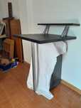 mesa de parede  em bom estado cor wangue