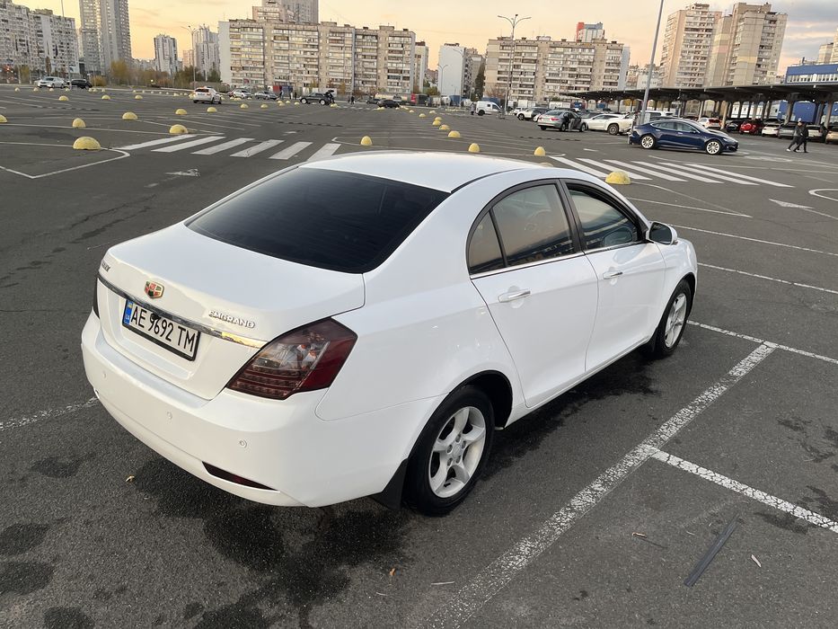 Geely Emgrand EC7 2012