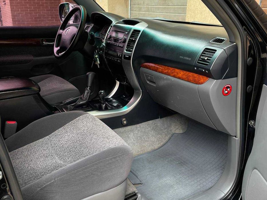 Продам  Toyota Land Cruiser Prado 2006. Можна в розстрочку, під викуп.