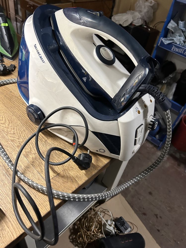 Żelasko ze stacją parową Silvercrest 2200w