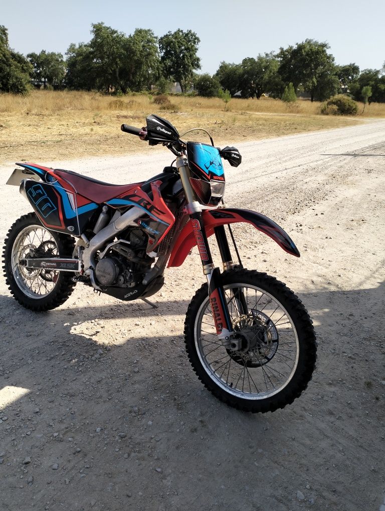 CRF 250x matrículada