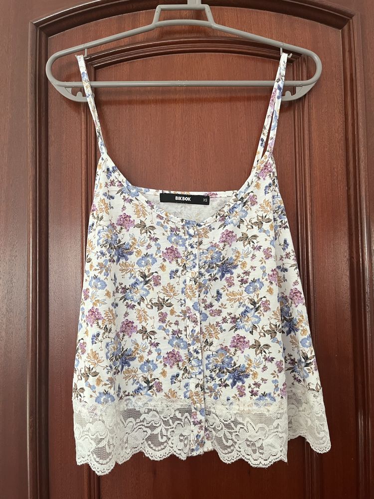 Top floral BikBok