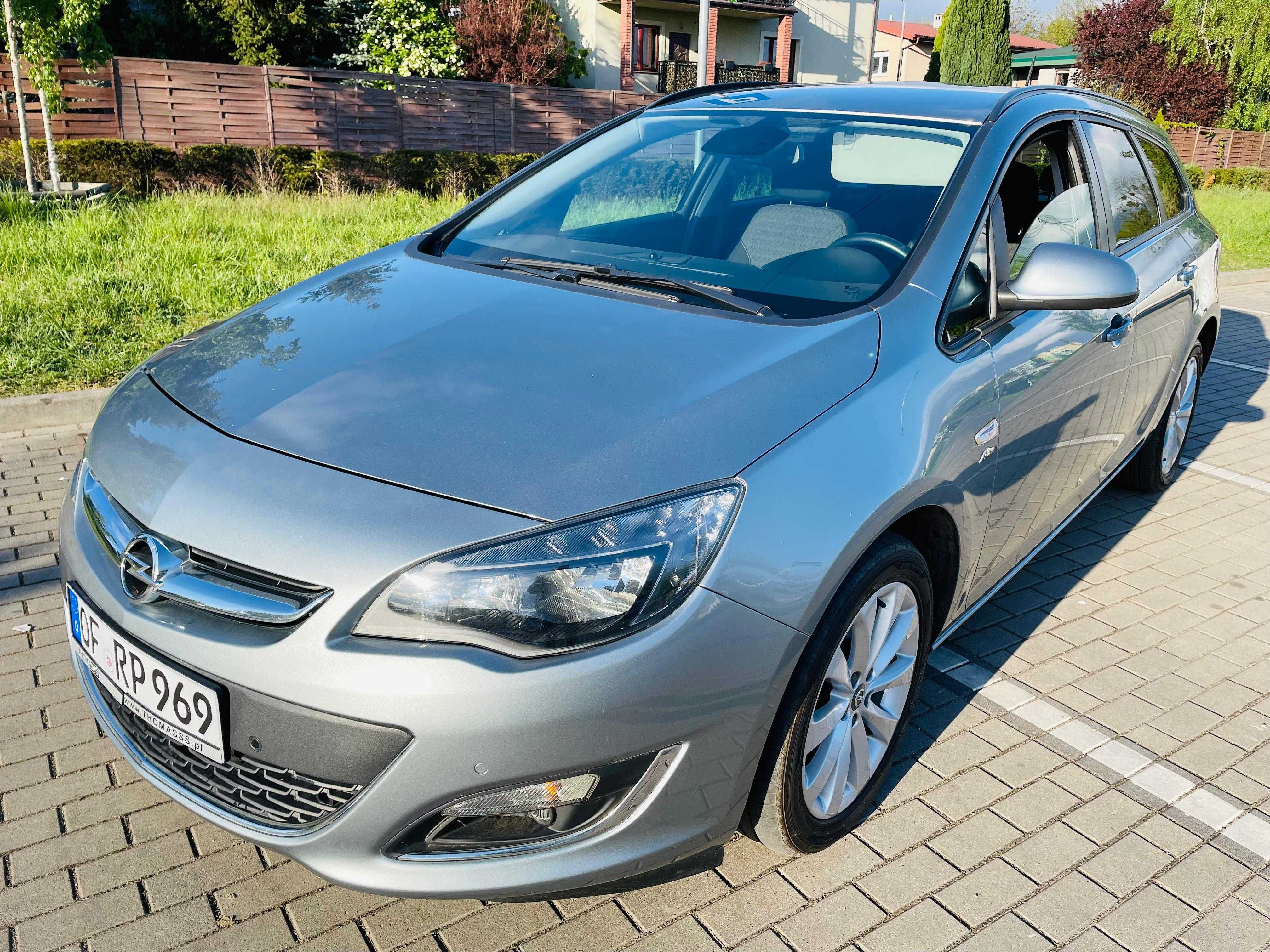 Opel Astra 1,4 turbo 140KM grzana kiera i fotele tempomat LIFT OKAZJA