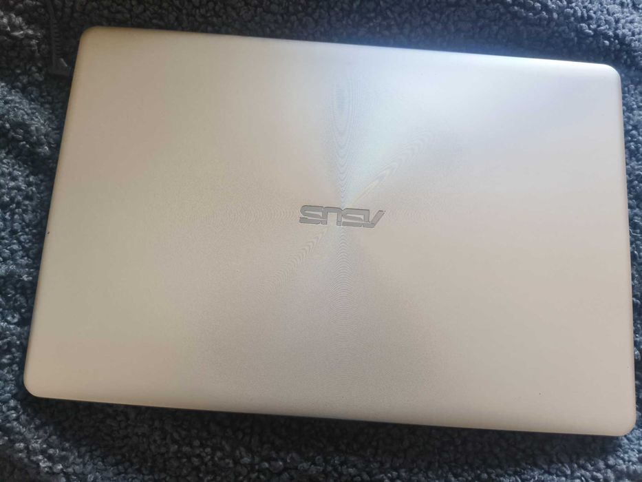Ноутбук Asus | Ще щось може)
