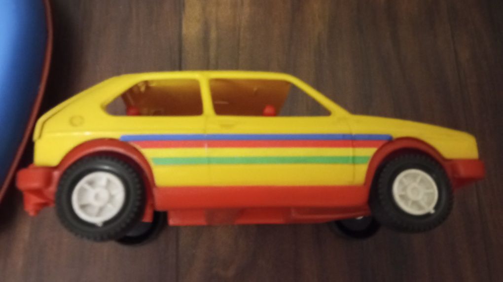 WADER DDR Volkswagen Golf z przyczepą i łodzią