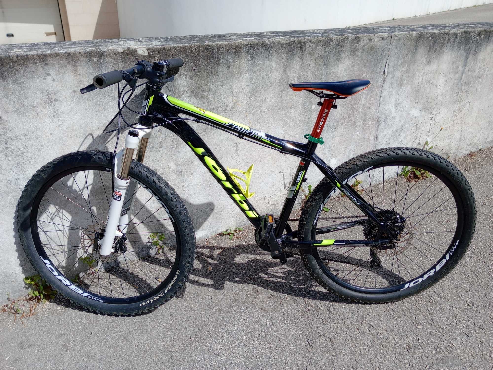 Bicicleta de criança usada alumínio, tamanho S, roda 26