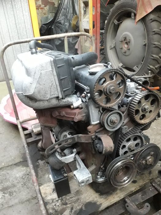 Zabytkowy silnik,skrzynia biegów Fiat 125p Diesel 86r.