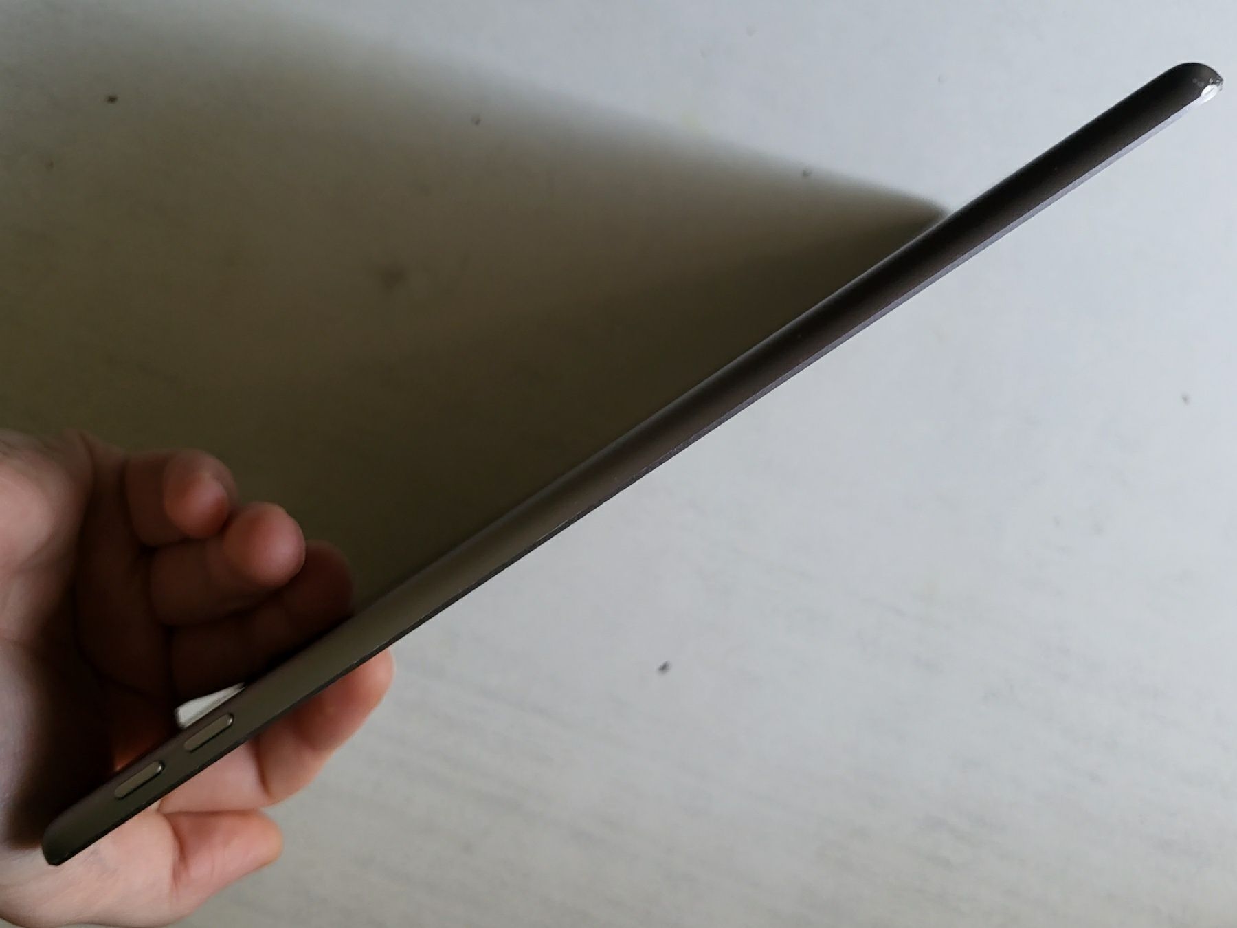 Ipad 9.7" 2018 128 гб wifi neverlock 6 покоління