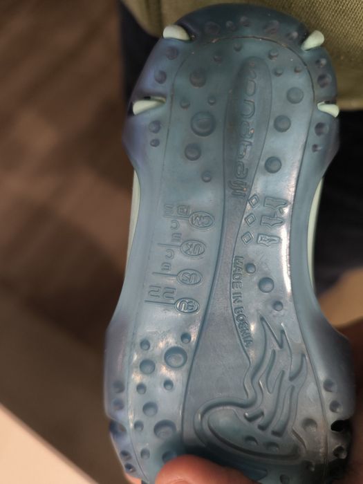 Calçado de Natação Bebé tamanho 22