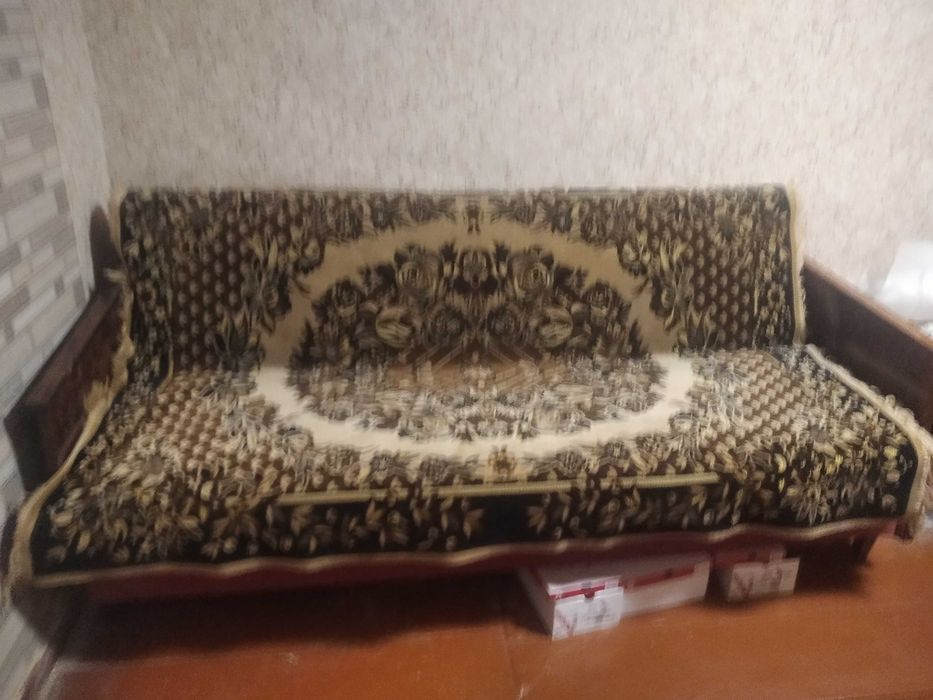 продам диван в нормальному стані