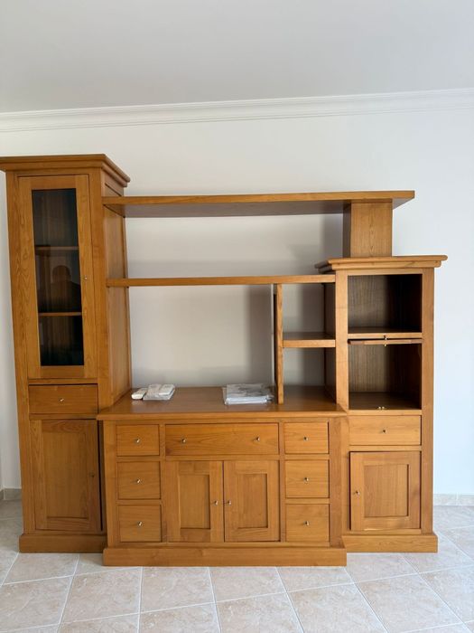 Estante em madeira