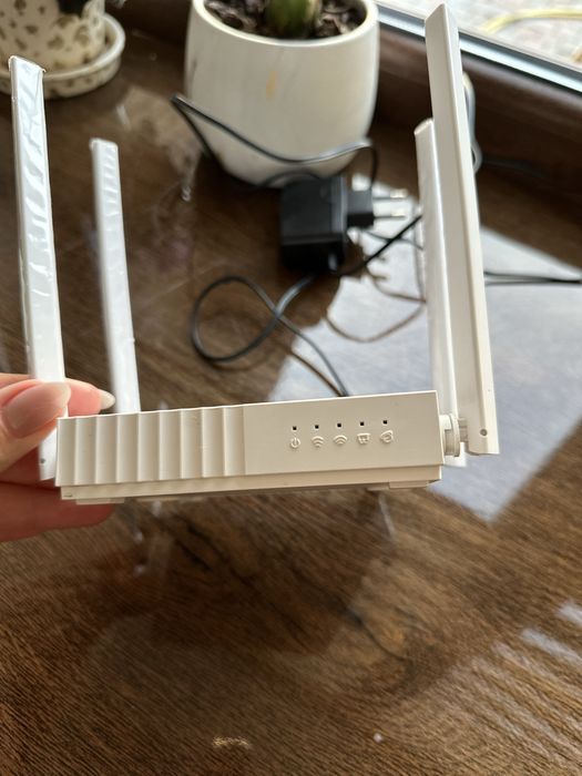 Маршрутезатор tp -link роутер