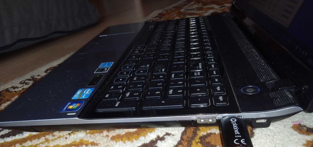 Samsung 300E i3 4x2.4Ghz| 8GB RAM| 750GB HDD |GF 610M 1GB |Bateria 3h