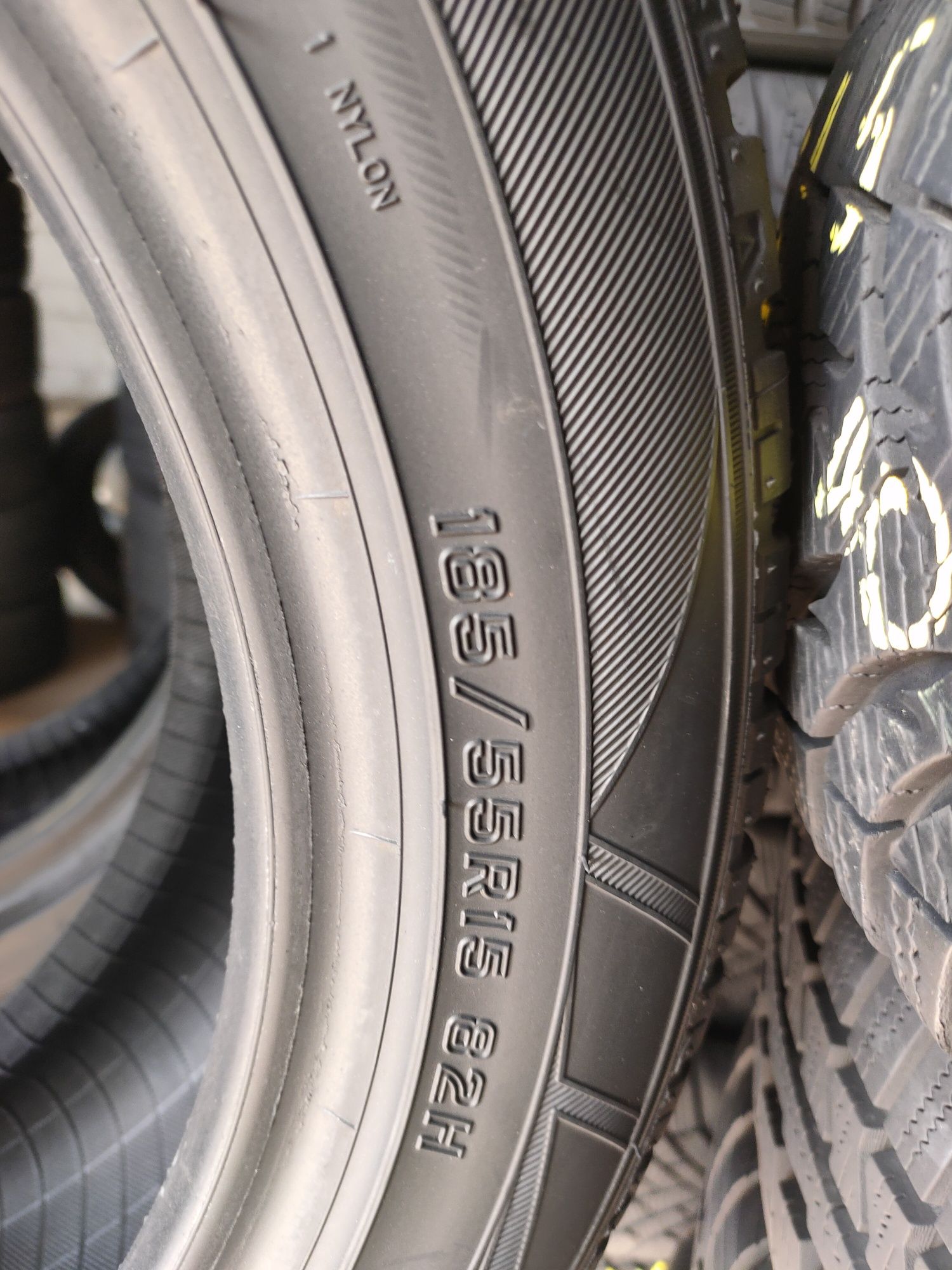 185/55r15 Falken HS449 EuroWinter z 2016r około 8mm