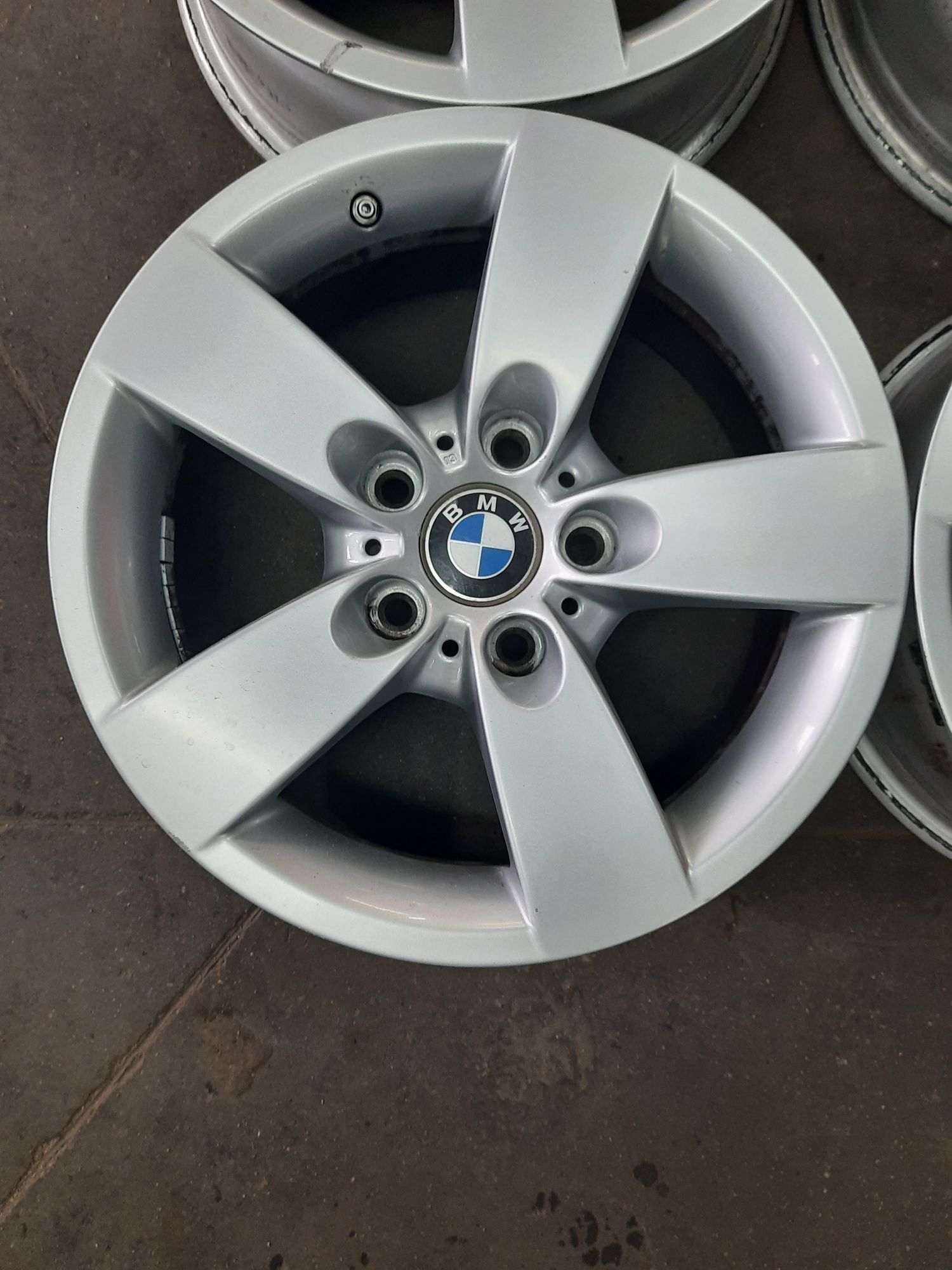 (009) Felgi 16" 5x120 is 20 7j - BMW