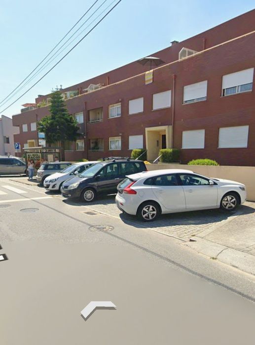 Apartamento T2 para alugar em Santa Cruz do Bispo Matosinhos
