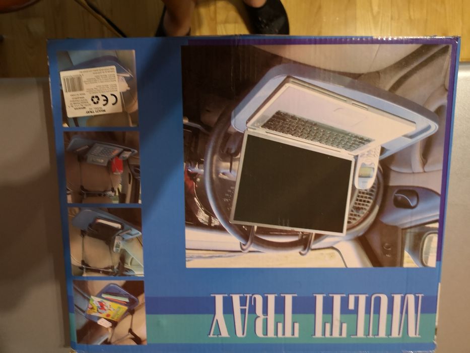 Wielofunkcyjny stolik do samochodu