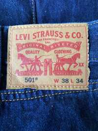 Джинсы Levis