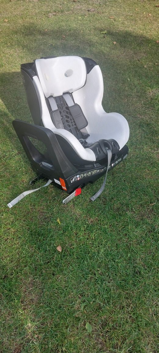 Britax Romer dualfix M size z bazą
