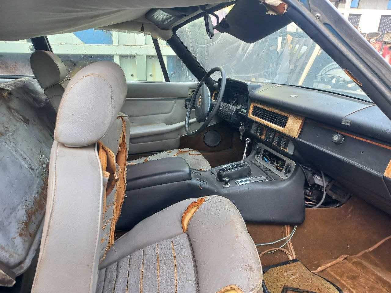 Автомобіль Jaguar XJS 1977