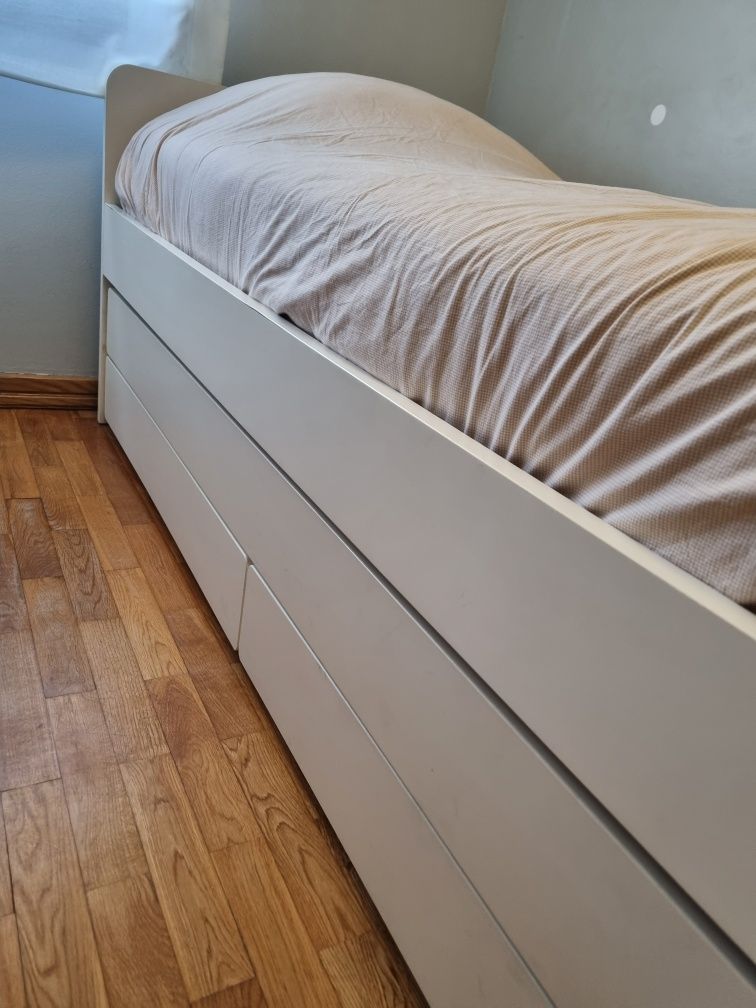Cama dupla IKEA SLAKT estrutura com gavetas