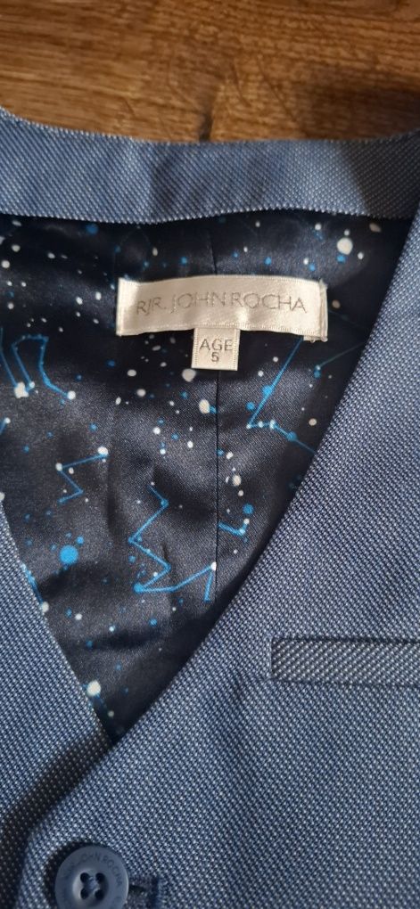 Elegancka kamizelka chłopięca