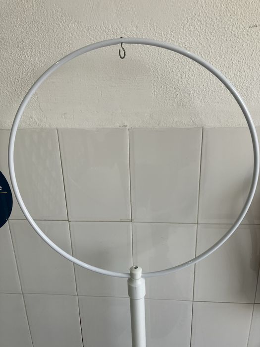 Suporte para planta ou gaiola.