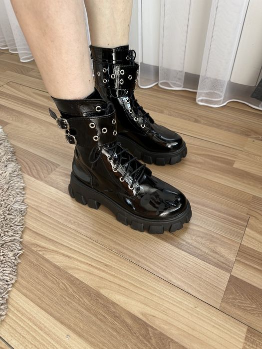 Нові ботинки 37 розмір