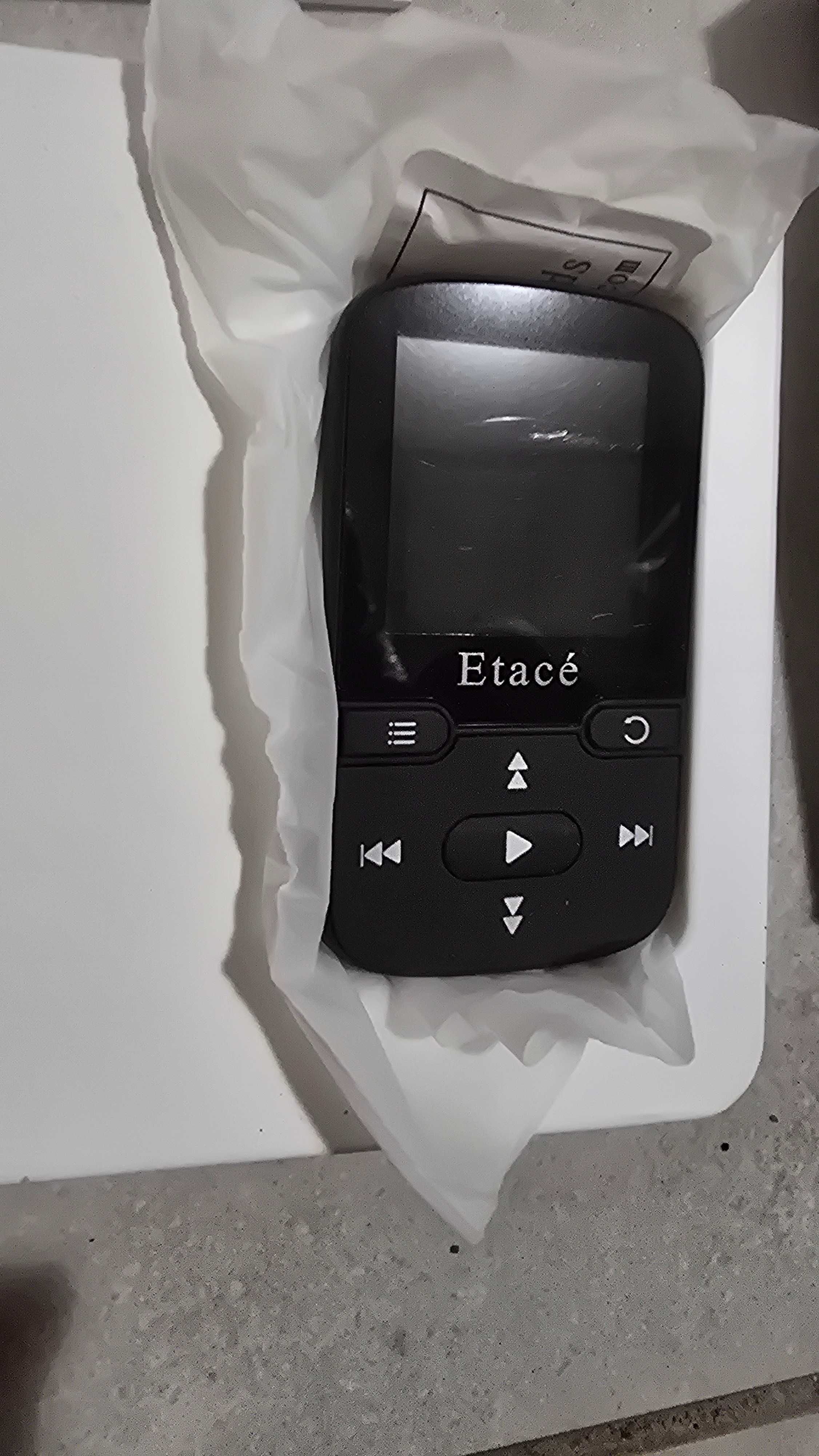 Odtwarzacz MP3 Etacé Bluetooth,16GB ,FM,e-book,nagrywanie czytaj opis!