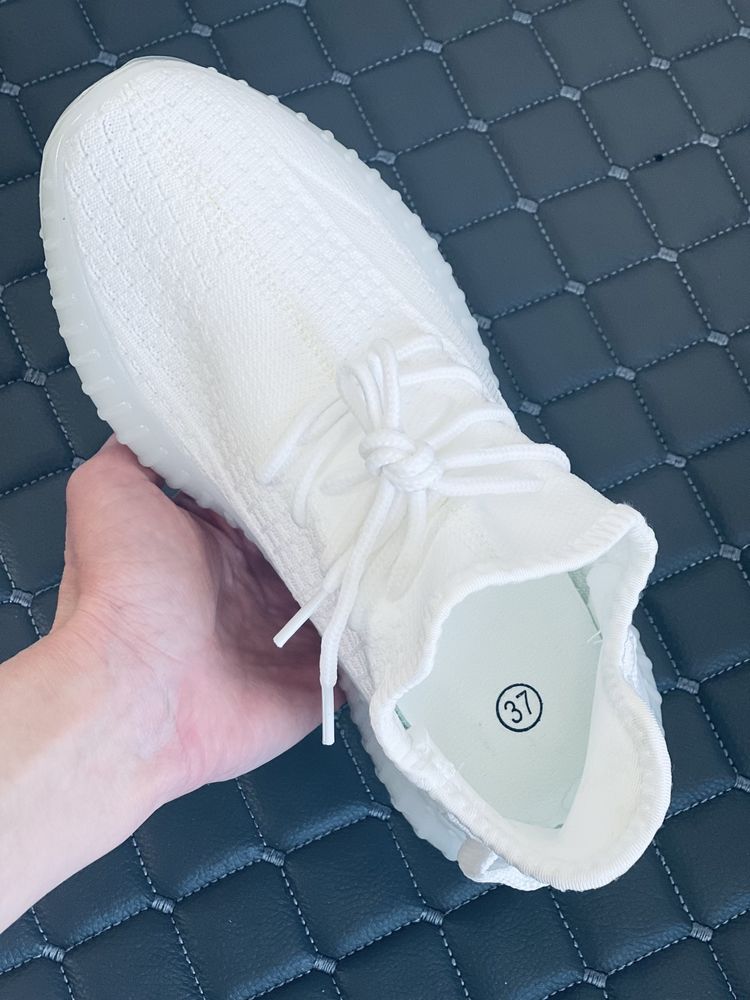 Adidas Yeezy Boost 350 white кросівки Адідас Ізі Буст 350 білі