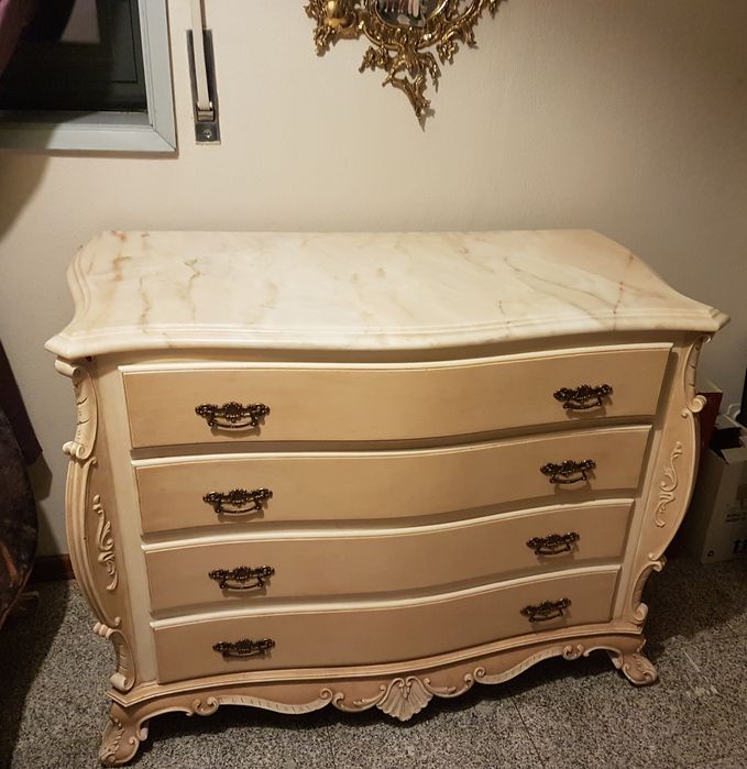 Conjunto cama cómoda mesinhas cabeceira