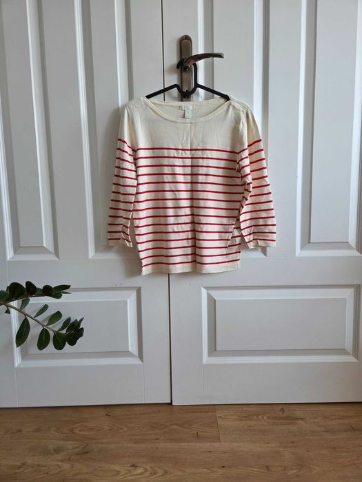 Biały sweterek w paski