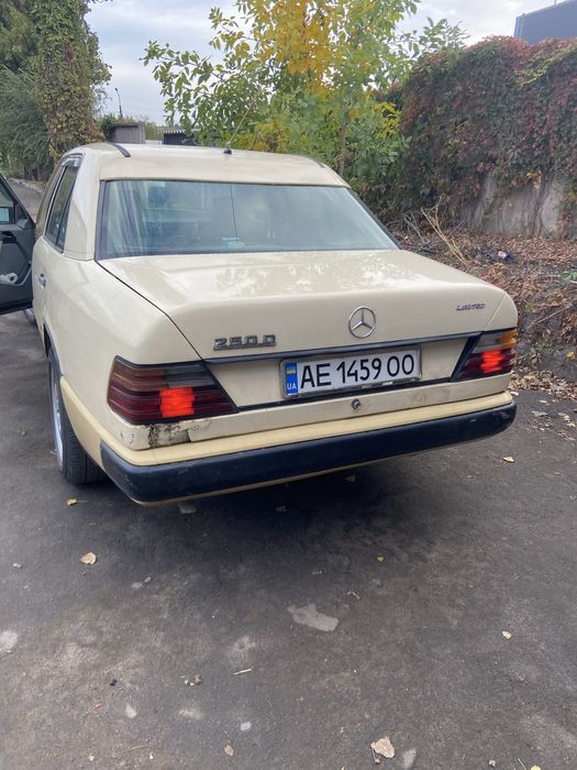 Мерседес W124 2.5Diezel