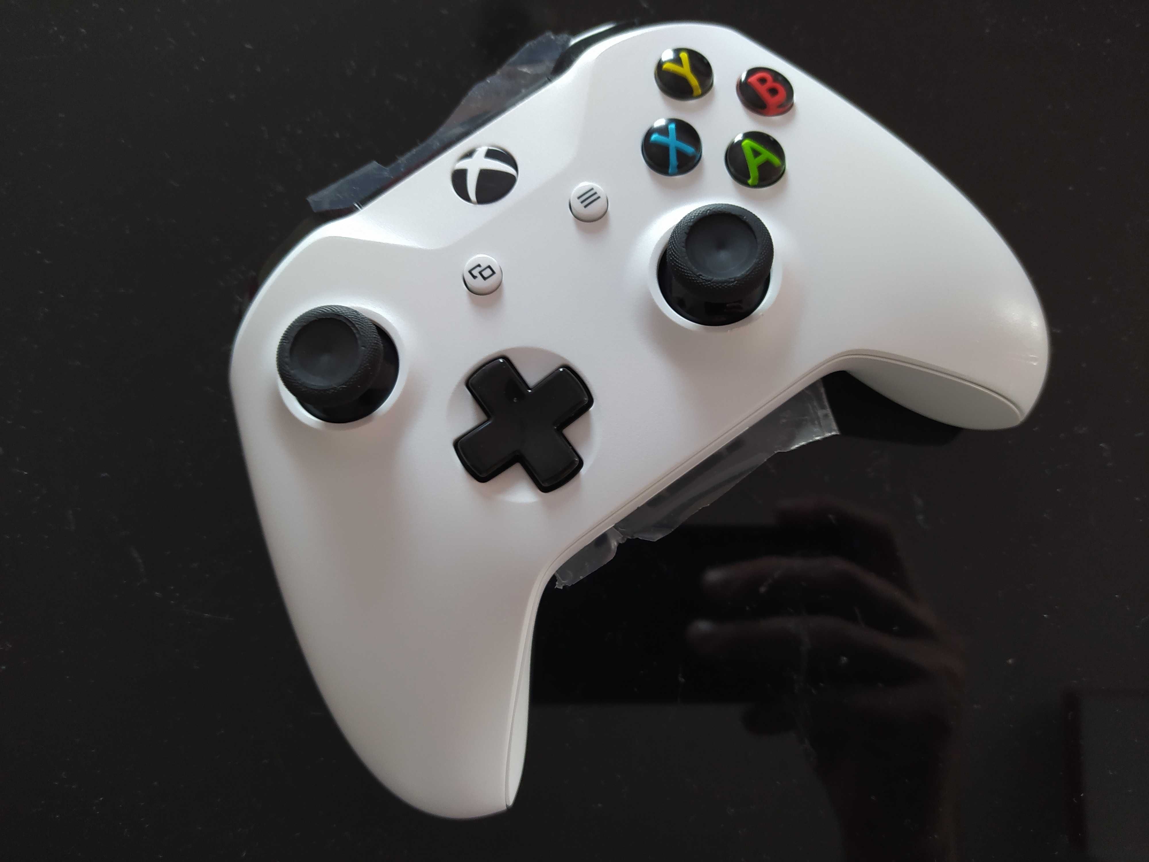 Pad kontroler PC lub Xbox One Series S X biały