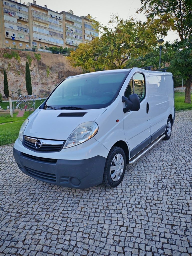 Opel vivaro 2.0 CDTi