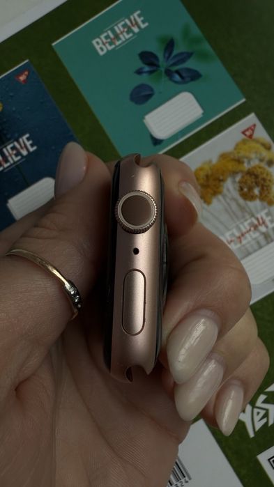 Apple  watch  5.