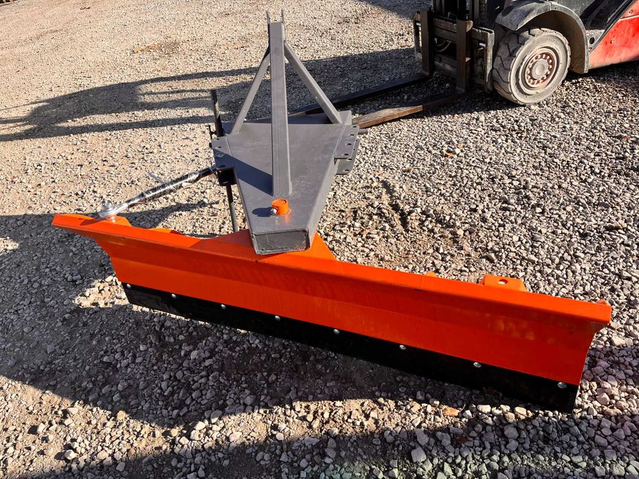 Pług do śniegu spych-do ciągnika na tył solidny  OBROTOWY  NOWY