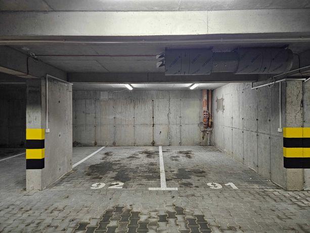 Podwójne miejsce parkingowe do wynajęcia - Kurdwanów