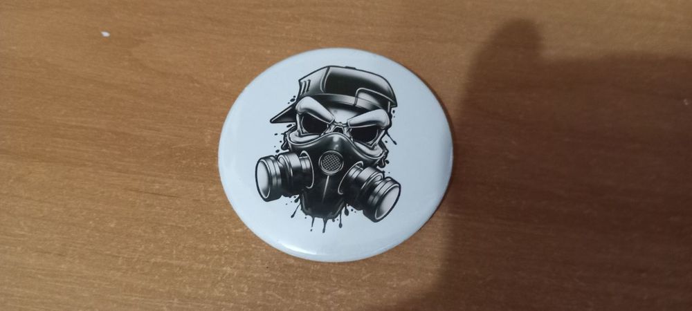 Значок, Аксесуар