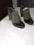 Botas com promenor preto - Nunca usadas